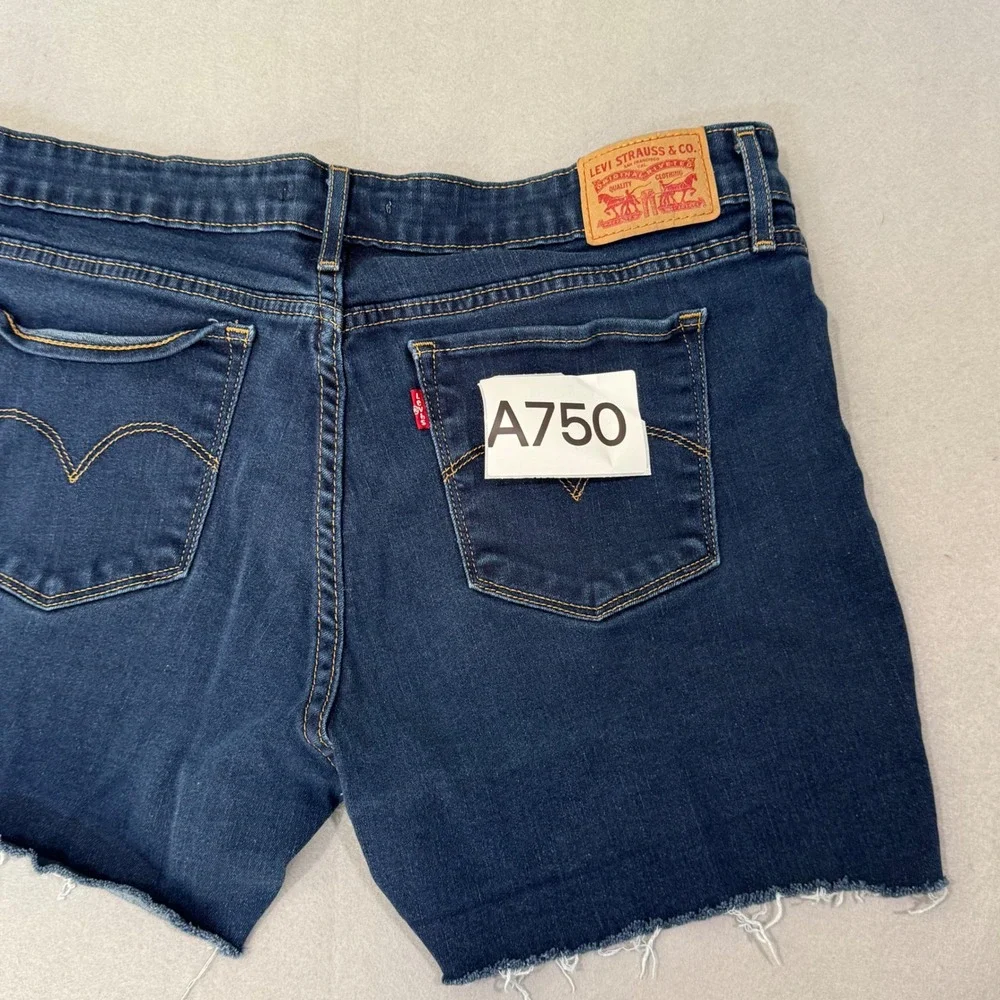 Levi's‎ Denim Shorts Womens 33 Dark Blue 712 Slim Raw Hem Cutoff Mid Rise